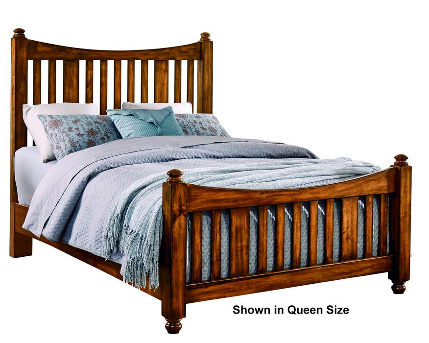 Maple Road - Queen Slat Poster Bed With Slat Poster Footboard - Antique Amish