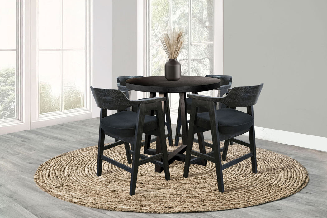 Mia - Round Table