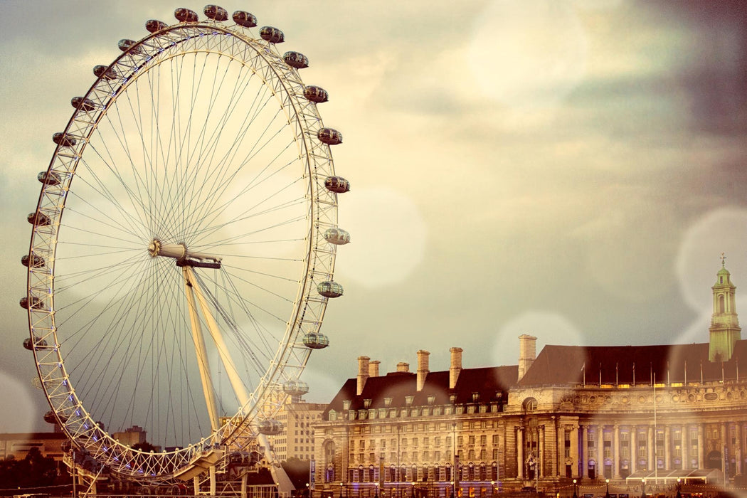 London Ferris Wheel By Emily Navas - Pearl Silver