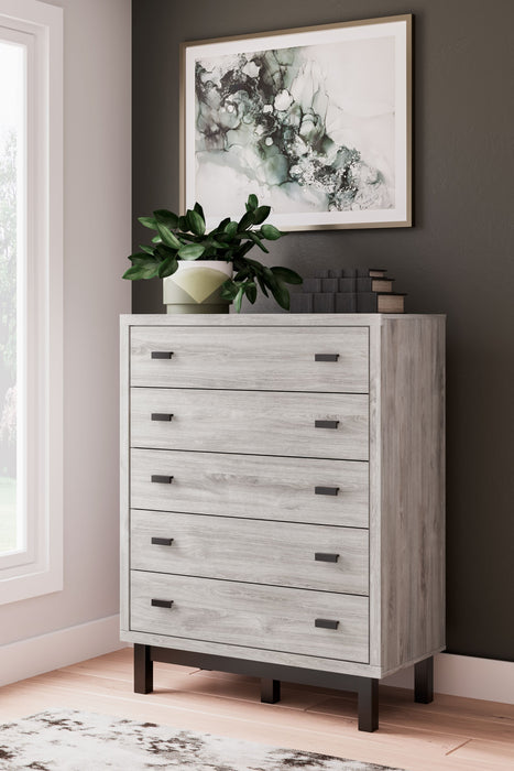 Vessalli - Five Drawer Wide Chest - Black / Gray